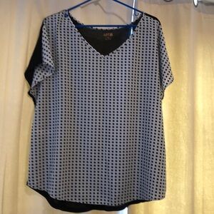 🎉 4 for $20 Apt 9 short sleeves blouse, XL